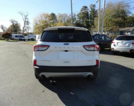 Белый Форд Эскейп, объемом двигателя 2 л и пробегом 12 тыс. км за 10300 $, фото 6 на Automoto.ua