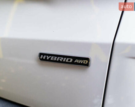 Белый Форд Эскейп, объемом двигателя 2.5 л и пробегом 130 тыс. км за 19700 $, фото 21 на Automoto.ua