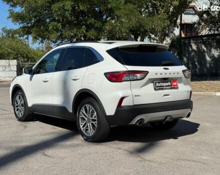 Белый Форд Эскейп, объемом двигателя 2 л и пробегом 88 тыс. км за 19990 $, фото 2 на Automoto.ua