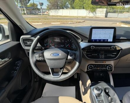 Белый Форд Эскейп, объемом двигателя 2 л и пробегом 88 тыс. км за 19990 $, фото 17 на Automoto.ua