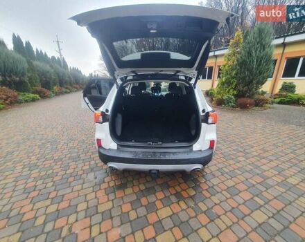 Белый Форд Эскейп, объемом двигателя 2.5 л и пробегом 15 тыс. км за 24500 $, фото 16 на Automoto.ua