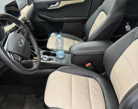 Белый Форд Эскейп, объемом двигателя 2.49 л и пробегом 62 тыс. км за 30000 $, фото 31 на Automoto.ua