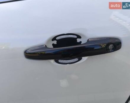 Белый Форд Эскейп, объемом двигателя 2.5 л и пробегом 166 тыс. км за 23900 $, фото 16 на Automoto.ua