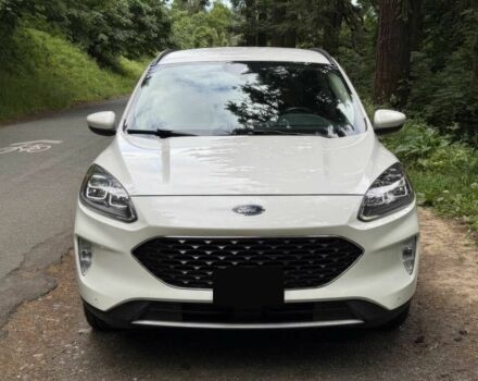 Белый Форд Эскейп, объемом двигателя 2 л и пробегом 17 тыс. км за 12400 $, фото 1 на Automoto.ua