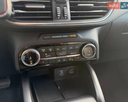 Білий Форд Ескейп, об'ємом двигуна 2.49 л та пробігом 63 тис. км за 30990 $, фото 26 на Automoto.ua