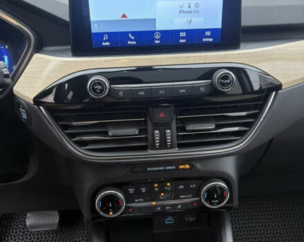 Белый Форд Эскейп, объемом двигателя 2.49 л и пробегом 62 тыс. км за 30000 $, фото 34 на Automoto.ua