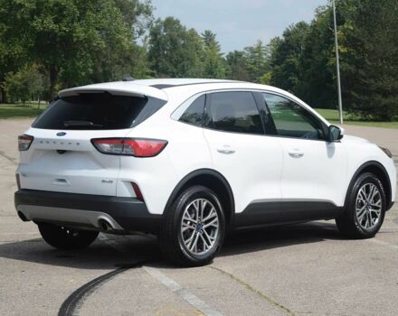 Білий Форд Ескейп, об'ємом двигуна 1.5 л та пробігом 17 тис. км за 4900 $, фото 3 на Automoto.ua