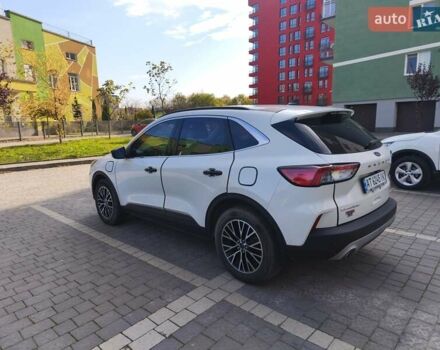 Белый Форд Эскейп, объемом двигателя 2.5 л и пробегом 166 тыс. км за 23900 $, фото 8 на Automoto.ua