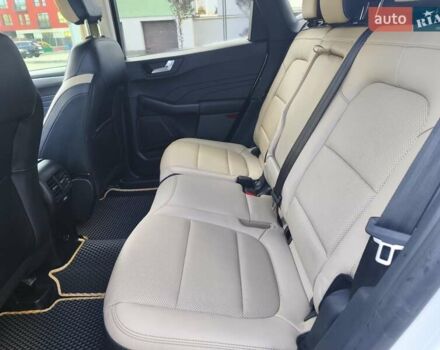 Белый Форд Эскейп, объемом двигателя 2.5 л и пробегом 166 тыс. км за 23900 $, фото 21 на Automoto.ua