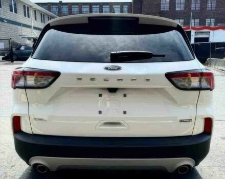 Белый Форд Эскейп, объемом двигателя 2 л и пробегом 15 тыс. км за 12600 $, фото 4 на Automoto.ua