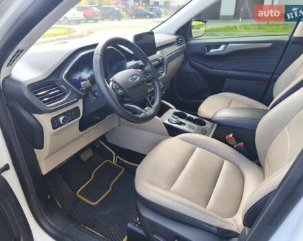 Белый Форд Эскейп, объемом двигателя 2.5 л и пробегом 166 тыс. км за 23900 $, фото 18 на Automoto.ua