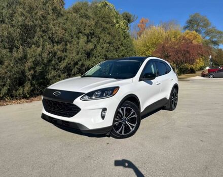 Білий Форд Ескейп, об'ємом двигуна 2 л та пробігом 28 тис. км за 9000 $, фото 2 на Automoto.ua