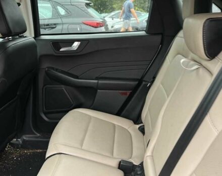 Белый Форд Эскейп, объемом двигателя 2.5 л и пробегом 46 тыс. км за 22600 $, фото 4 на Automoto.ua