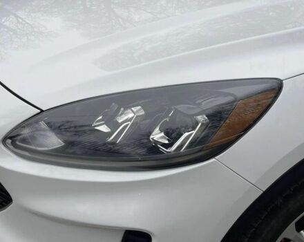 Білий Форд Ескейп, об'ємом двигуна 2 л та пробігом 90 тис. км за 8900 $, фото 4 на Automoto.ua