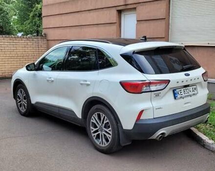 Белый Форд Эскейп, объемом двигателя 1.5 л и пробегом 100 тыс. км за 18350 $, фото 1 на Automoto.ua