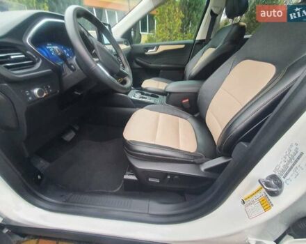 Белый Форд Эскейп, объемом двигателя 2.5 л и пробегом 15 тыс. км за 24500 $, фото 9 на Automoto.ua