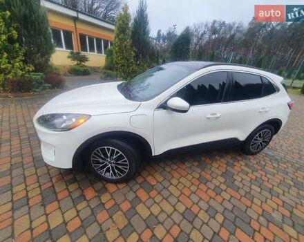 Белый Форд Эскейп, объемом двигателя 2.5 л и пробегом 15 тыс. км за 24500 $, фото 6 на Automoto.ua