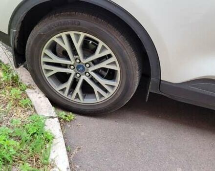 Белый Форд Эскейп, объемом двигателя 1.5 л и пробегом 100 тыс. км за 18350 $, фото 4 на Automoto.ua