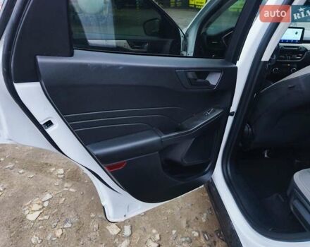 Белый Форд Эскейп, объемом двигателя 1.5 л и пробегом 93 тыс. км за 15700 $, фото 10 на Automoto.ua