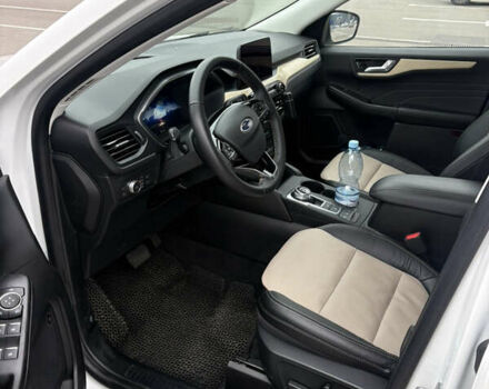 Белый Форд Эскейп, объемом двигателя 2.49 л и пробегом 62 тыс. км за 30000 $, фото 32 на Automoto.ua