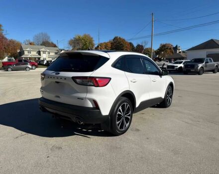 Білий Форд Ескейп, об'ємом двигуна 2 л та пробігом 28 тис. км за 9000 $, фото 4 на Automoto.ua