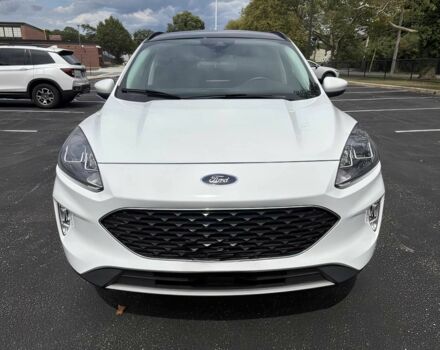 Білий Форд Ескейп, об'ємом двигуна 1.5 л та пробігом 12 тис. км за 13600 $, фото 1 на Automoto.ua