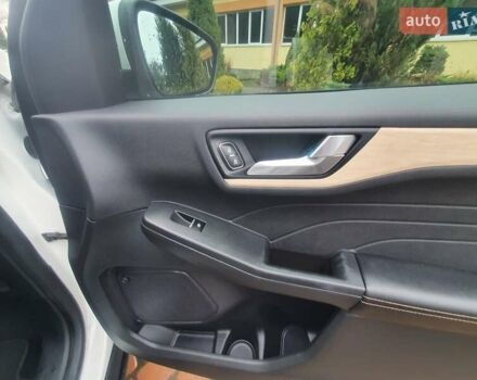 Белый Форд Эскейп, объемом двигателя 2.5 л и пробегом 15 тыс. км за 24500 $, фото 21 на Automoto.ua