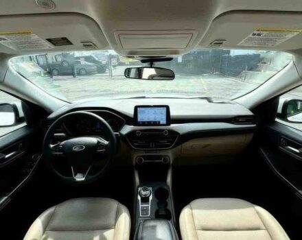 Белый Форд Эскейп, объемом двигателя 2 л и пробегом 15 тыс. км за 12600 $, фото 6 на Automoto.ua