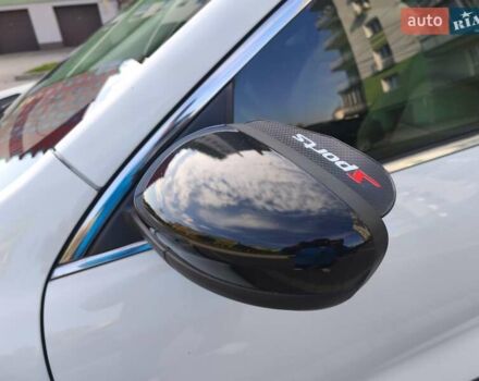 Белый Форд Эскейп, объемом двигателя 2.5 л и пробегом 166 тыс. км за 23900 $, фото 14 на Automoto.ua