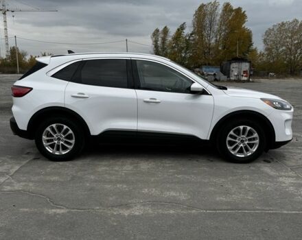 Белый Форд Эскейп, объемом двигателя 1.5 л и пробегом 152 тыс. км за 15800 $, фото 4 на Automoto.ua