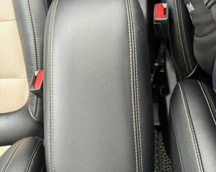 Белый Форд Эскейп, объемом двигателя 2.49 л и пробегом 62 тыс. км за 30000 $, фото 33 на Automoto.ua