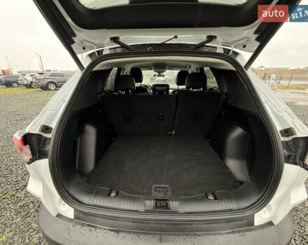 Форд Эскейп 2022 в Умани на Automoto.ua Белый Форд Эскейп, объемом двигателя 2 л и пробегом 100 тыс. км за 18000 $, фото 18 на Automoto.ua