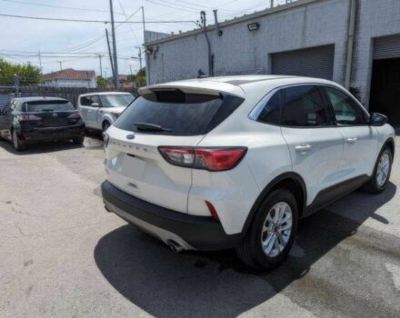 Белый Форд Эскейп, объемом двигателя 1.5 л и пробегом 21 тыс. км за 11200 $, фото 5 на Automoto.ua