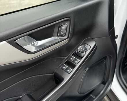 Белый Форд Эскейп, объемом двигателя 1.5 л и пробегом 152 тыс. км за 15800 $, фото 12 на Automoto.ua