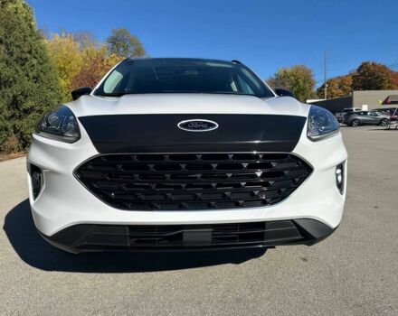 Білий Форд Ескейп, об'ємом двигуна 2 л та пробігом 28 тис. км за 9000 $, фото 1 на Automoto.ua