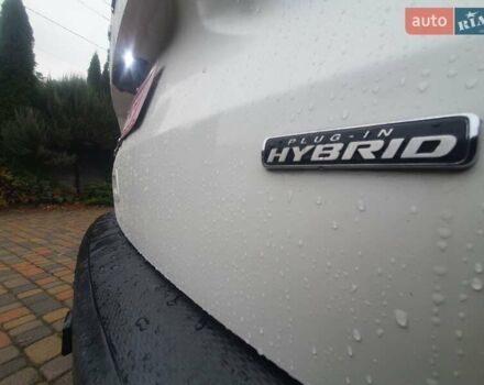 Белый Форд Эскейп, объемом двигателя 2.5 л и пробегом 15 тыс. км за 24500 $, фото 7 на Automoto.ua