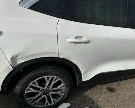 Белый Форд Эскейп, объемом двигателя 0 л и пробегом 150 тыс. км за 12000 $, фото 2 на Automoto.ua