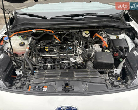 Белый Форд Эскейп, объемом двигателя 2.49 л и пробегом 62 тыс. км за 30000 $, фото 35 на Automoto.ua