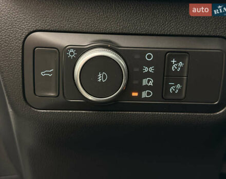 Форд Эскейп 2022 в Умани на Automoto.ua Белый Форд Эскейп, объемом двигателя 2 л и пробегом 100 тыс. км за 18000 $, фото 8 на Automoto.ua