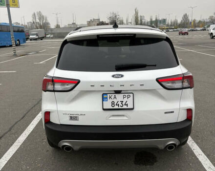 Белый Форд Эскейп, объемом двигателя 2.49 л и пробегом 62 тыс. км за 30000 $, фото 20 на Automoto.ua