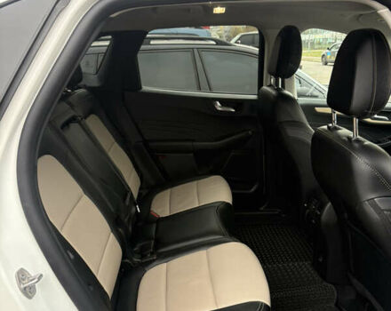 Белый Форд Эскейп, объемом двигателя 2.49 л и пробегом 62 тыс. км за 30000 $, фото 13 на Automoto.ua