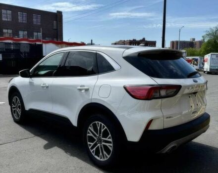 Белый Форд Эскейп, объемом двигателя 2 л и пробегом 15 тыс. км за 12600 $, фото 3 на Automoto.ua