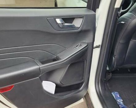 Белый Форд Эскейп, объемом двигателя 1.5 л и пробегом 100 тыс. км за 18350 $, фото 15 на Automoto.ua