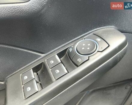 Белый Форд Эскейп, объемом двигателя 2.5 л и пробегом 166 тыс. км за 23900 $, фото 20 на Automoto.ua