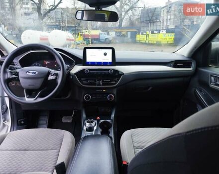 Белый Форд Эскейп, объемом двигателя 1.5 л и пробегом 93 тыс. км за 15700 $, фото 16 на Automoto.ua