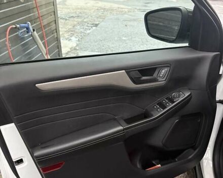 Белый Форд Эскейп, объемом двигателя 2.5 л и пробегом 69 тыс. км за 27000 $, фото 7 на Automoto.ua