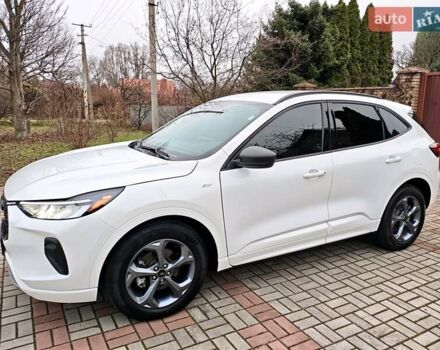 Білий Форд Ескейп, об'ємом двигуна 1.5 л та пробігом 17 тис. км за 22000 $, фото 1 на Automoto.ua