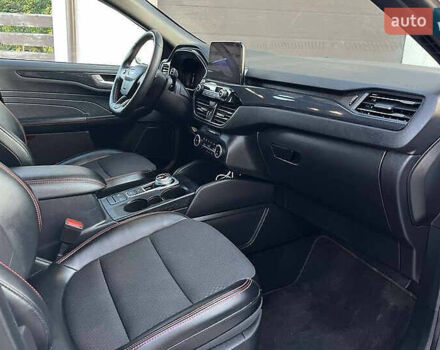 Білий Форд Ескейп, об'ємом двигуна 1.5 л та пробігом 14 тис. км за 17900 $, фото 6 на Automoto.ua