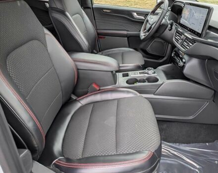 Білий Форд Ескейп, об'ємом двигуна 1.5 л та пробігом 28 тис. км за 10100 $, фото 10 на Automoto.ua