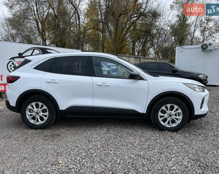 Белый Форд Эскейп, объемом двигателя 1.5 л и пробегом 52 тыс. км за 18900 $, фото 7 на Automoto.ua